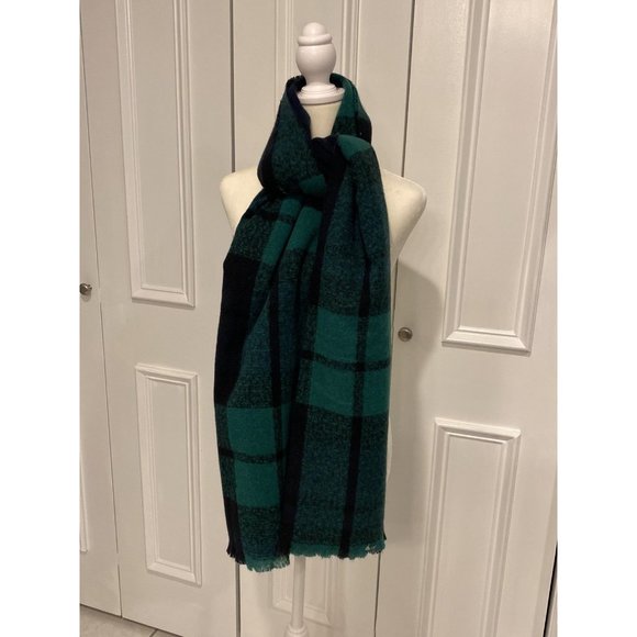 Old Navy Brushed Flannel Scarf/Wrap NWT - Picture 1 of 6